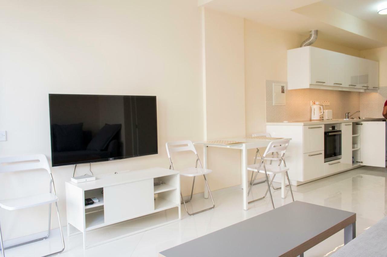 Galatex Beach Apartment Limassol Exterior foto