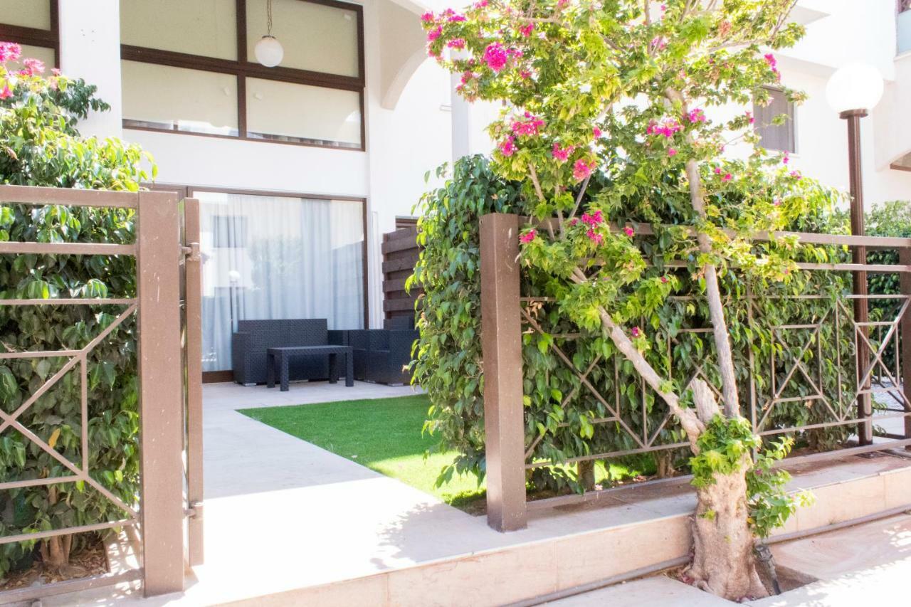 Galatex Beach Apartment Limassol Exterior foto