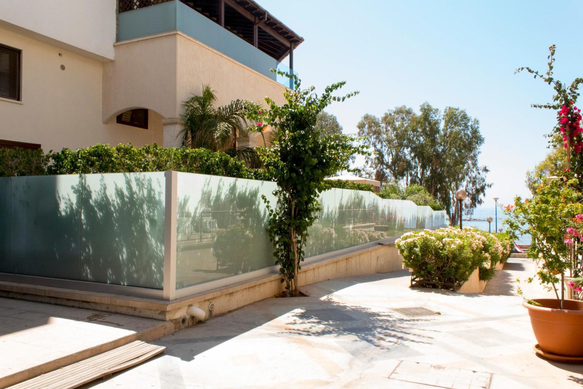 Galatex Beach Apartment Limassol Exterior foto